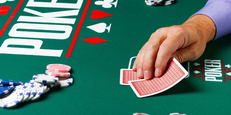 Cách chơi Poker - Thay đổi khoảng bài tố là lối chơi thông minh